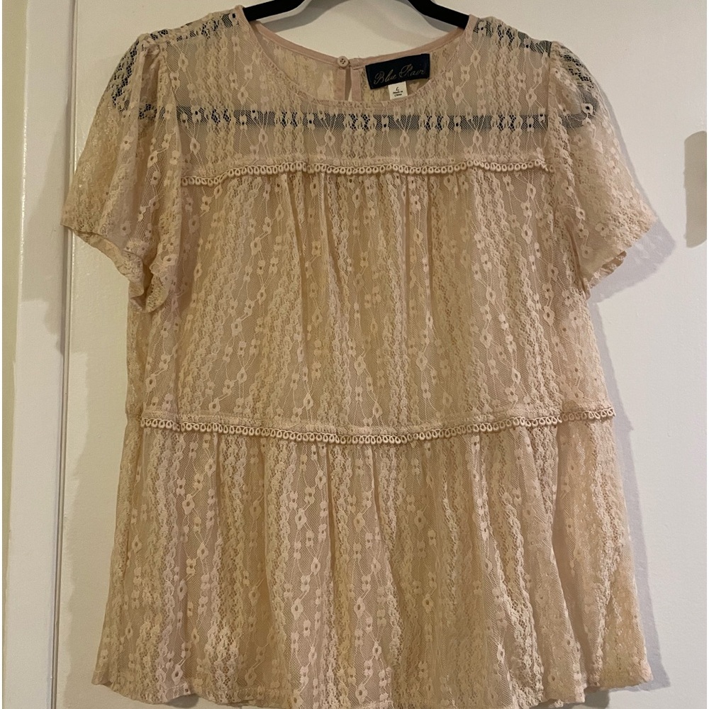 Blue Rain Cream Lace Top Woman’s Large